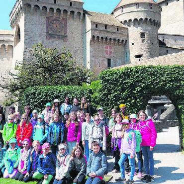 Viel Zeit für Spiel und Spass - Die Chorkinder besuchten während des Kantorei-Lagers auch das Schloss Chillon. Bild: zg
