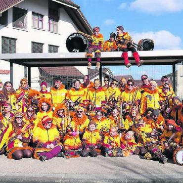 Zum zweiten Mal in der Geschichte - Die Konfettipfuser Auw gehen an der Fasnacht auf Safari. Bild: zg