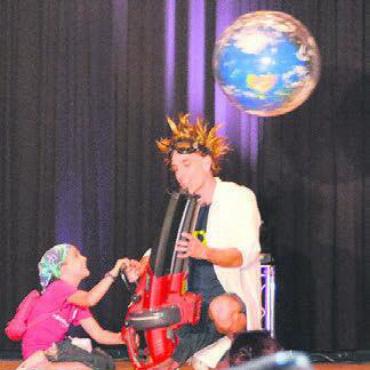 Wunderbare Tage - Die Experimente von Professor Bummbastic gefielen den Kindern.
