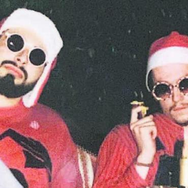 Weihnachtlicher Jahresabschluss - Benjamin Koch (links) und Jeremy Chavez philosophieren zum Jahresabschluss. Bild: zg