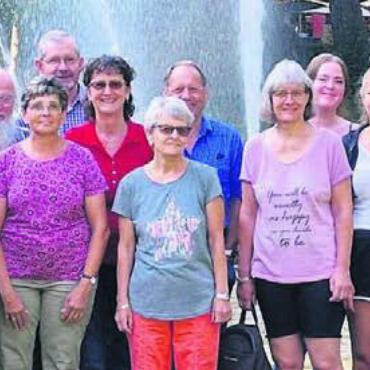 Bis Mitternacht zusammengesessen - Die Volkstanzgruppe Eggenwil blickt auf ein bewegtes Jahr zurück. Bild: zg