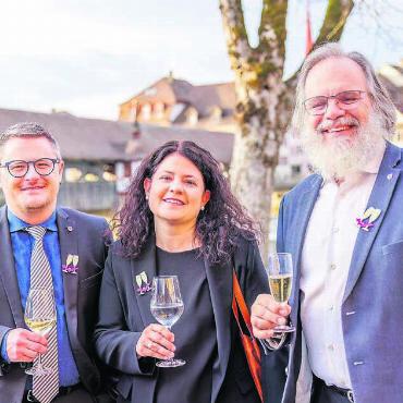 Ein fulminanter Start - Darunter war auch der vollzählige Bremgarter Stadtrat (im Bild von links Daniel Sommerhalder, Claudia Bamert und Theo Rau).