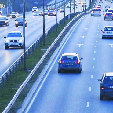 Alternative Antriebe profitieren - Zentraler Punkt der Revision ist die neue Regelung der Verkehrssteuer für Personenwagen. Bild: Pixabay.com