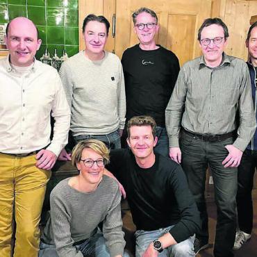 Neuer, modernerer Name - Das OK des letztjährigen Kellerämterlaufs, hinten von links: Fabian Hasler, Daniel Weinmann, Roger Moser, Franz Odermatt, Robi Jenni; vorne von links: Sandra Brem, Anthony Paine. Es fehlt: Michèle Waser. Bild: zg