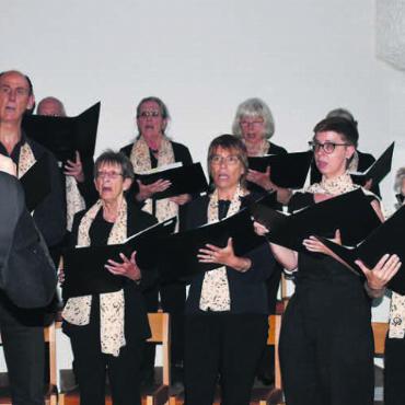 Kirche wurde zur Opernbühne - Die Sängerinnen und Sänger des Gemischten Chors unter Leitung von Oscar Mario Echeverry boten eine eindrückliche Leistung. Bilder: Erika Obrist
