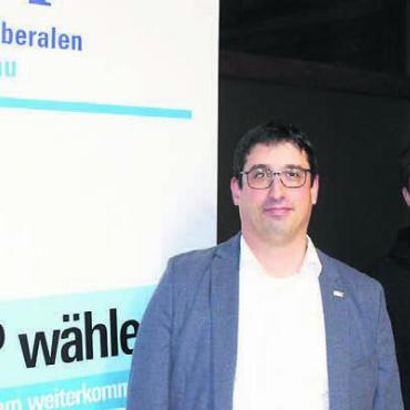 Eine Persönlichkeit nominiert - Die Nationalratskandidaten der FDP Bezirk Muri (von links): Martin Arnold (Muri), Stefan Huwyler (Muri), Joshua Netzer (Sins), Alexander Eigensatz (Sins). Bild: zg