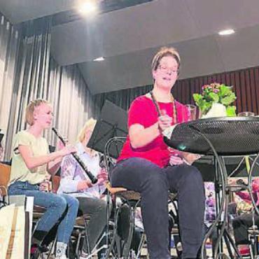 Städte «besucht» - Die Solisten Melanie und Stefan Schuler bei ihrem musikalischen Kaffeekränzchen. Bild: ssr