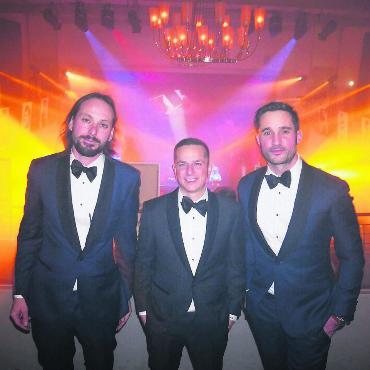 Lizenz zum Feiern - Die Organisatoren David Meier, Raphael Kull und Adriano Meyer wollen die Bond-Night zum Traditionsanlass machen. Bilder: aca