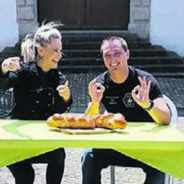 Speis und Tanz zum Muttertag - Gute Laune vor dem Bremgarter Muttertag: Sarah Heldner und Sebastian Hampl.