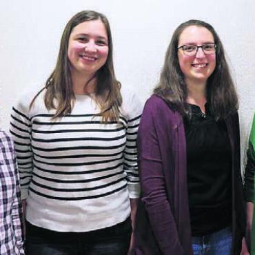 Vier Neumitglieder - Die Neumitglieder, von links: Rahel Rüttimann, Céline Bütler und Manuela Waser mit Geschäftsleiterin Ruth Vollenweider. Es fehlt Neumitglied Luzia Betschart. Bild: zg