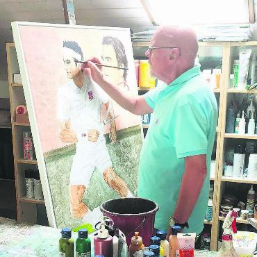 Gemeinsam ein Hobby begraben - Über 70 Bilder malte Edgar Gächter von Roger Federer. Bild: Marco Huwyler