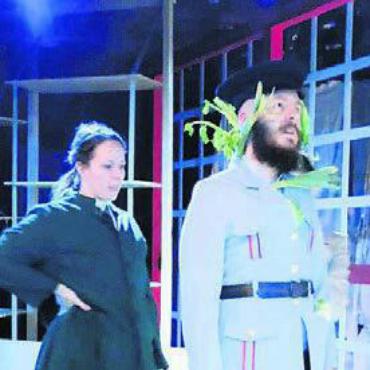 Das Kellertheater vor der Premiere - Bei «Bezahlt wird nicht!» geht es komisch zu und her. Bild: huy