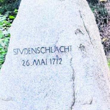 Erstes historisches Schiessen - Dieser Gedenkstein steht im Bremgarter Wald.