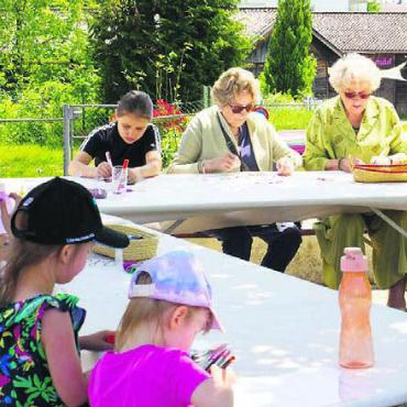 Auftakt gelungen - Verschiedene Generationen vereint, erschufen am «Soulfestival» kleine Kunstwerke für sich.