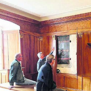 Moderne Stadt, lebendige Geschichte - Die Stadtführer wussten viel zu berichten. Bild: zg