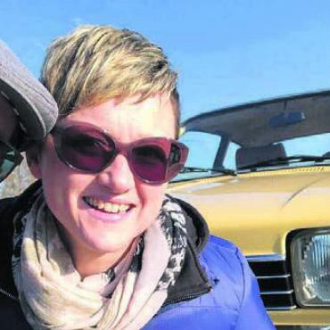 Genuss-Rallye mit Picknick - Christian Vogel und Fabienne Vogel-Zemp freuen sich auf die Oldtimer-Freunde. Bild: zg