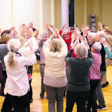 Musik im Zentrum - Musik bewegt – beim musikalischen Abendgottesdienst der reformierten Kirche Bremgarten-Mutschellen wortwörtlich. Bild: zg