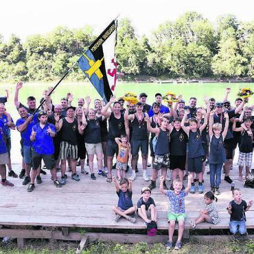 Erfolge und Herausforderungen - Die Bremgarter Pontoniere vertraten das Städtli an der Schweizer Meisterschaft in Schwaderloch. Bild: zg