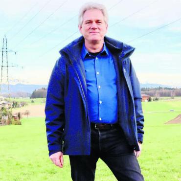 Muss Bundesrat nochmals ran? - Stephan Bärtschi, Präsident des Vereins VSLR, setzt sich zusammen mit den Mitgliedern dafür ein, dass die Freileitungen in den Boden kommen. Bild: dg