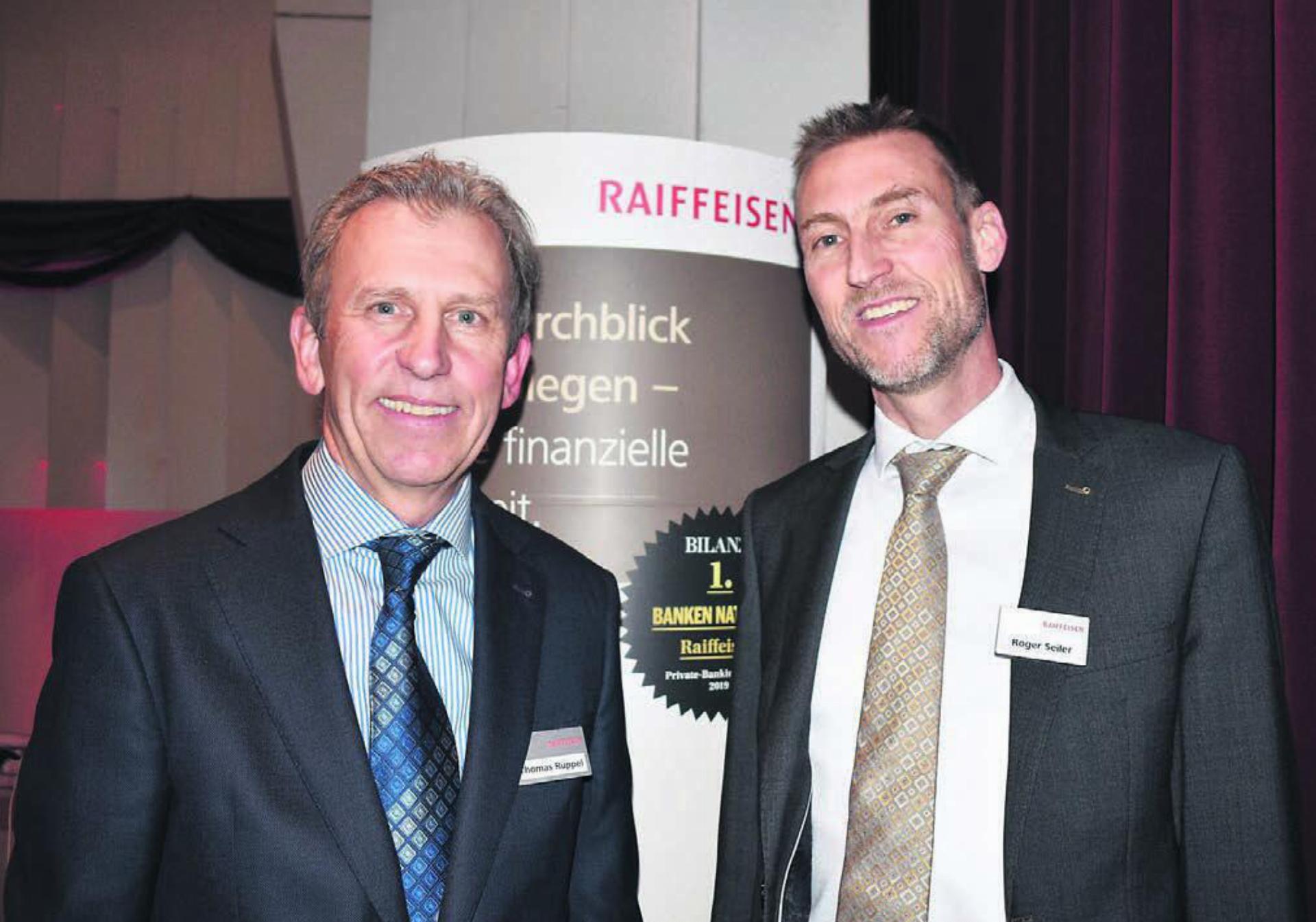 Nach 19 Jahren im Verwaltungsrat trat Präsident Thomas Rüppel (links) zurück. Neuer Präsident ist Roger Seiler. Bild: Erika Obrist
