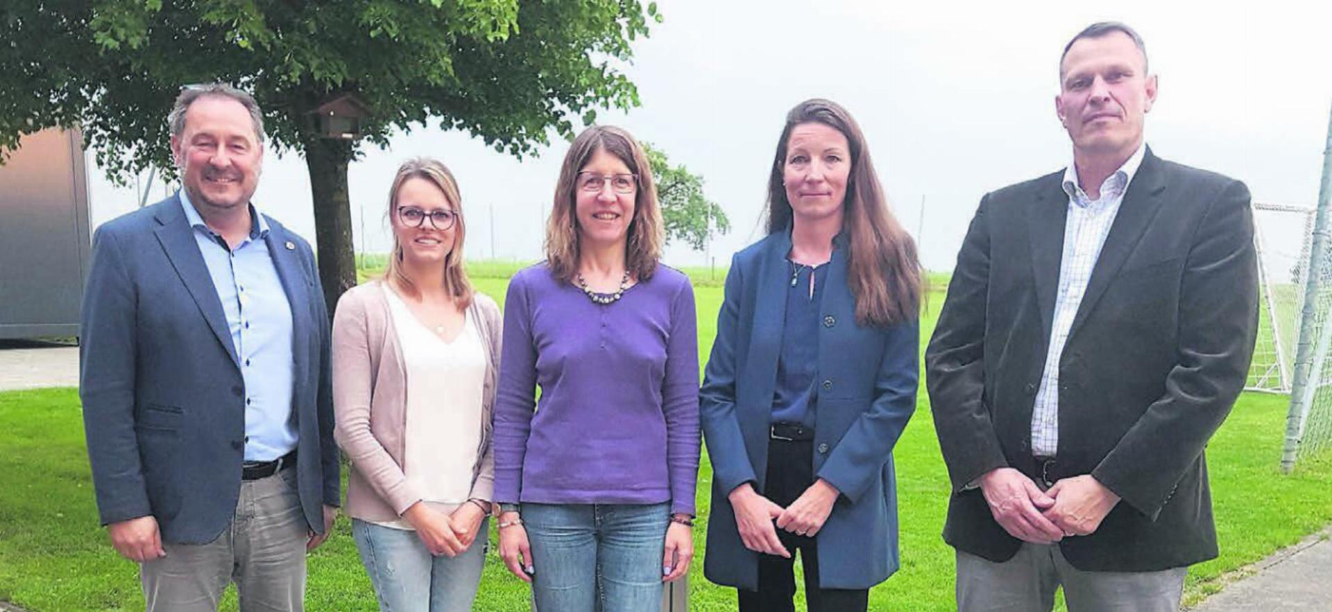 Der aktuelle Vorstand der Mütter- und Väterberatung Bezirk Bremgarten (von links nach rechts): Renato Sanvido, Präsident; Maria Fiechter, Aktuarin; Tanja Stalder, Finanzen; Natascha Brunold, Mitglied neu; Roland Vogt, Mitglied. Bild: aha