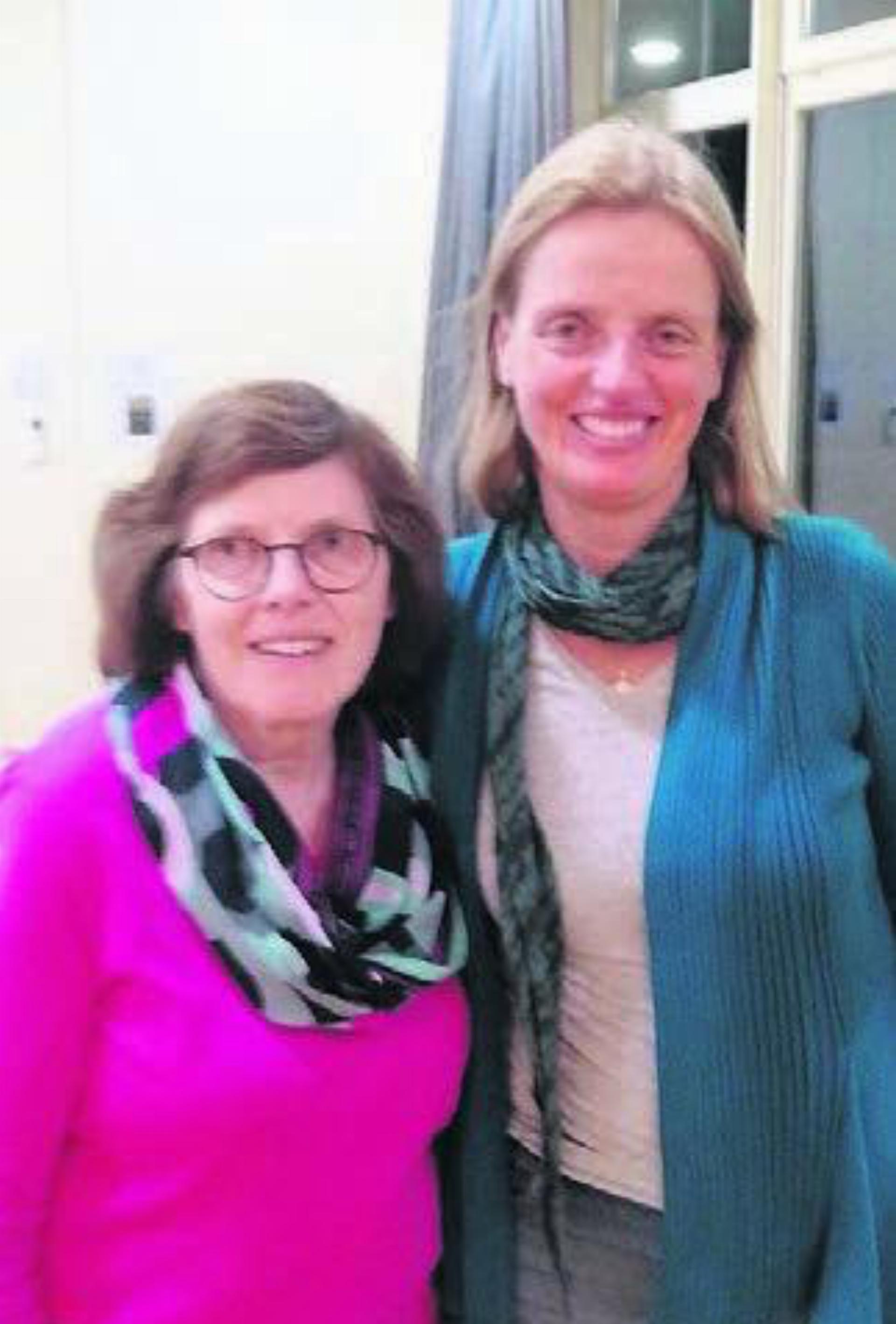 Wechsel im Vorstand: Maria Ernst (links) trat aus und Elisabeth Kolar wurde neu gewählt. Bild: zg
