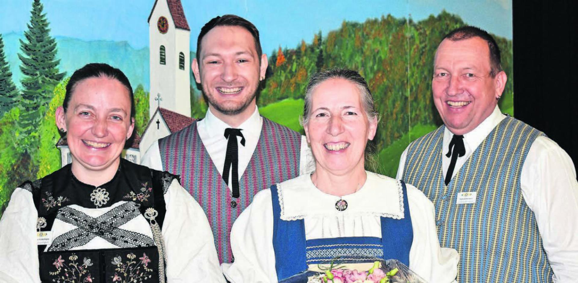 Rochaden im Vorstand: (von links) Präsidentin Denise Hintermann trat zurück, Adriano Hänggli und Helen Suter wurden neu ins Führungsgremium gewählt, neuer Präsident ist Patrick Reimann. Bild: Erika Obrist