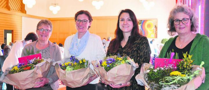 Die abtretende Kassierin Brigitta Strebel, die beiden Neuen Eveline Villiger und Daniela Huwiler und die abtretende Präsidentin Ursula Brunner (von links). Bilder: Annemarie Keusch