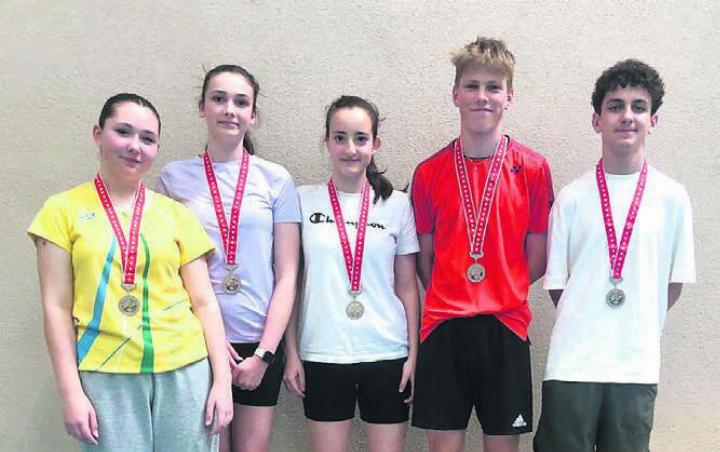 Sie kämpften bis zuletzt: (v. l.) Angelina Huber, Lea Staubli, Vania Hauenstein, Noah Schuppisser und Vinicius Villavieja. Bild: zg