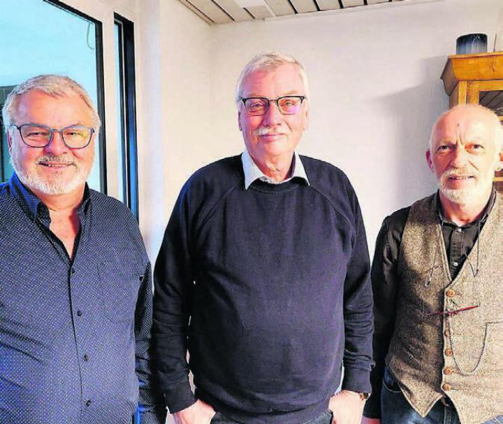 Der neue Vorstand stellt sich wie folgt zusammen (von links): Eugen Köpfli (Kassier), Kurt Döring (Präsident) und Peter Burgunder (Aktuar). Bild: zg