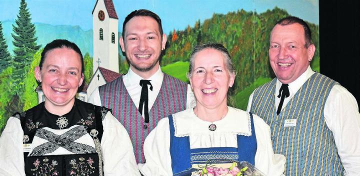 Rochaden im Vorstand: (von links) Präsidentin Denise Hintermann trat zurück, Adriano Hänggli und Helen Suter wurden neu ins Führungsgremium gewählt, neuer Präsident ist Patrick Reimann. Bild: Erika Obrist