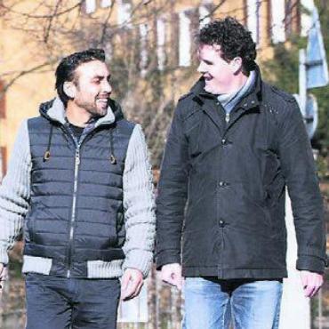 Zeit schenken: Sich freiwillig engagieren - Das Mentoring-Projekt «Mit Deutsch unterwegs» wird neu in der Region Wohlen lanciert. Bild: pd