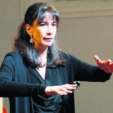 Für diesen Moment geübt - Anne-Cécile Gross ist auf der Bühne in ihrem Element. Bild: Archiv