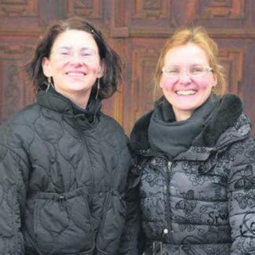 Kreative Köpfe des Monats - Brigitte Brun Singer (links) und Kirsty Räber. Bild: Archiv/cbl