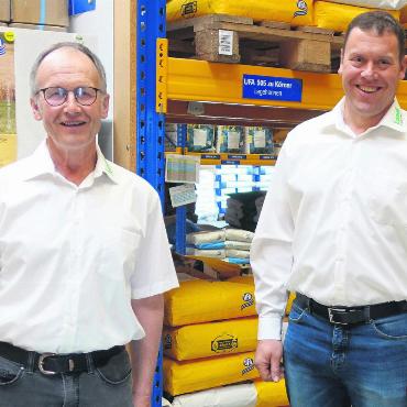 Genau der richtige Zeitpunkt - Andreas Schüpbach, abtretender Präsident Landi Freiamt (links), freut sich, in Stefan Lüthy, dem neuen Präsidenten, einen würdigen Nachfolger gefunden zu haben. Bild: Susanne Schild