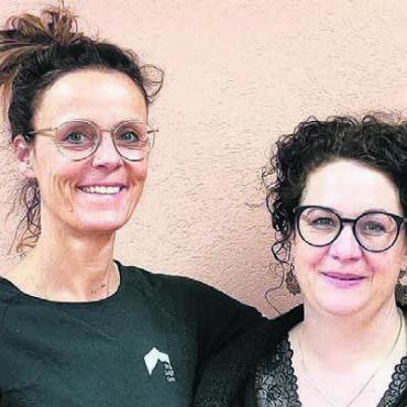 Einklang mit Seele und Geist - Marianne Brun (links) und Andrea Freund bieten künftig Yoga und Kinesiologie in Muri an. Bild: zg