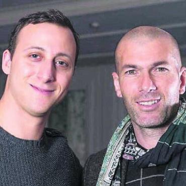 Wyler liegt in Führung - Gianni Wyler trifft Zinedine Zidane, einer der besten Fussballer aller Zeiten.