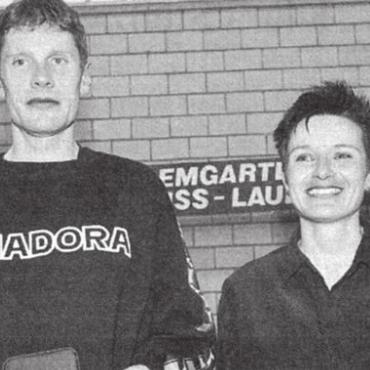 Rekordteilnehmerzahl und schnelle Läufer - Hans-Jürg Brücker und Daria Nauer gewinnen den Reusslauf. Bild: Archiv