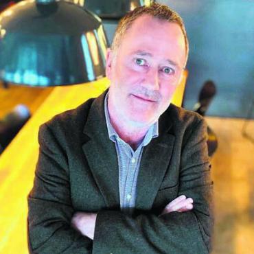 «Analog sind meine Beziehungen» - Ihm kommen nachts die besten Ideen: Texter und Buchautor Christoph Zurfluh. Bild: zg
