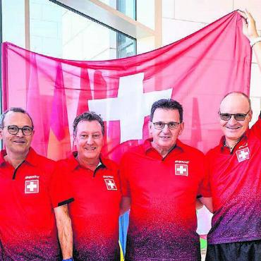 Das Freiamt im Emirat - Erich Widmer, Franco Fontana, Berzad Durmic und Bruno Böller (v. l.)vertraten die Schweiz im Oman. Bild: zg