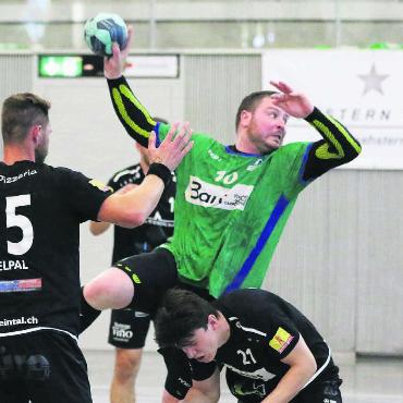 Fast perfekt - Captain Pascal Baur und der HC Mutschellen zeigten insbesondere in der 1. Halbzeit eine gute Leistung gegen Horgen/Wädenswil und gewinnen dadurch deutlich. Bild: Archiv