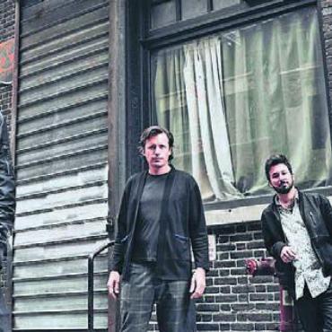 Der Maler - Seit 14 Jahren ist New York die Heimat von Tobias Meinhart (links) – auch seine Bandkollegen sind alles Wahl-New-Yorker. Bild: zg