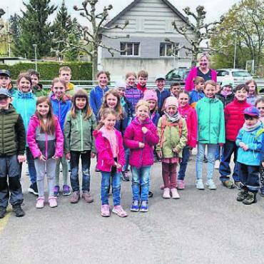Ganz tolle Zeit erlebt - Die Schnitzeljagd quer durchs Dorf war der grosse Renner in diesem Jahr und hielt einige knifflige Herausforderungen bereit. Bild: zg