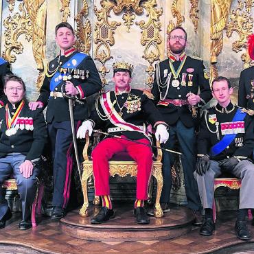 Wenn es wieder Konfetti regnet - In Muri wird Aristokratie gefeiert. Das House of New Castle regiert über das neuenburgische Commonwealth. Bild: zg