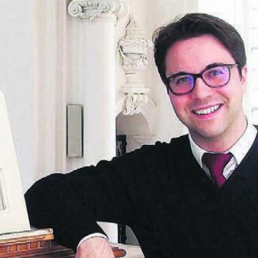 Interessante klangliche Möglichkeiten - Christian Barthen ist an der Grossen Orgel und der Epistelorgel zu hören. Bilder: zg