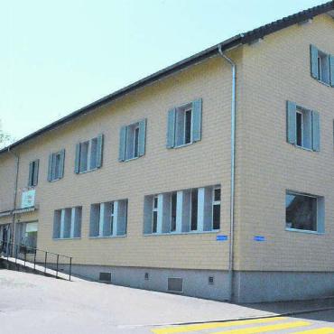 Alles soll beim Alten bleiben - Auch wenn der Kauf der Liegenschaft an der Marktstrasse 21 / Spitalstrasse 1 durch die Ortsbürgergemeinde angenommen wird und somit in neue Hände kommt, soll sich praktisch nichts ändern. Bild: Celeste Blanc