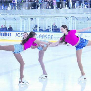 Lauter strahlende Gesichter - Barbie-Girl-Trio Sophia Merz, Christina Devaud und Lara Menneking.