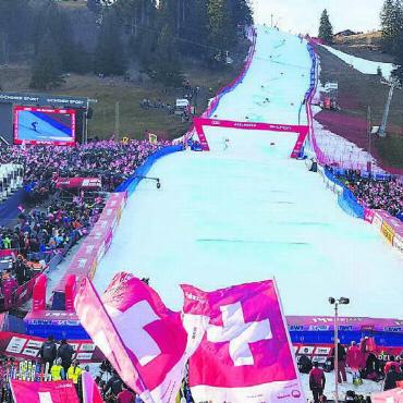 Freude und Bammel - Nur die Piste ist weiss: In Adelboden gab es am Wochenende trotzdem eine riesige Skiparty.