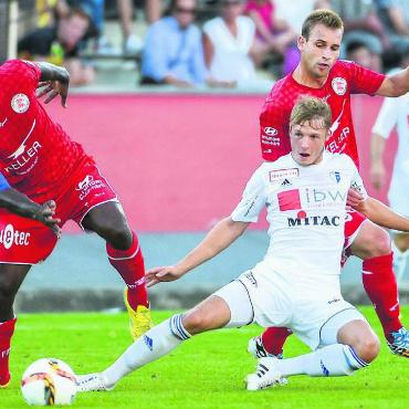 Der Bubentraum ist fertig - Für den FC Wohlen machte er 83 Spiele und erzielte 12 Tore. Hier 2015 gegen den FC Winterthur. Bilder: Freshfocus (4), zg (1)