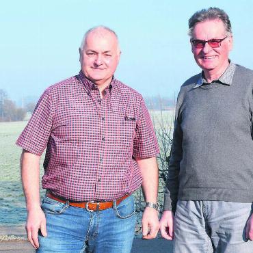Auch ein wenig Zufall - Beide rechneten sich Chancen aus, Gemeinderat von Rottenschwil zu werden. Am Schluss schwang Peter Huber (rechts) mit zwei Stimmen mehr obenaus und Jürg Walker hatte das Nachsehen. Bild: Archiv